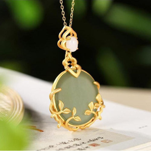 Chrysoberyl-Cats-Eye-locket